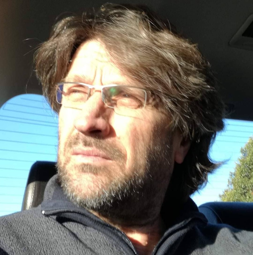 «77 στροφές μιας ανάσας» του Κώστα Τσιούφη 