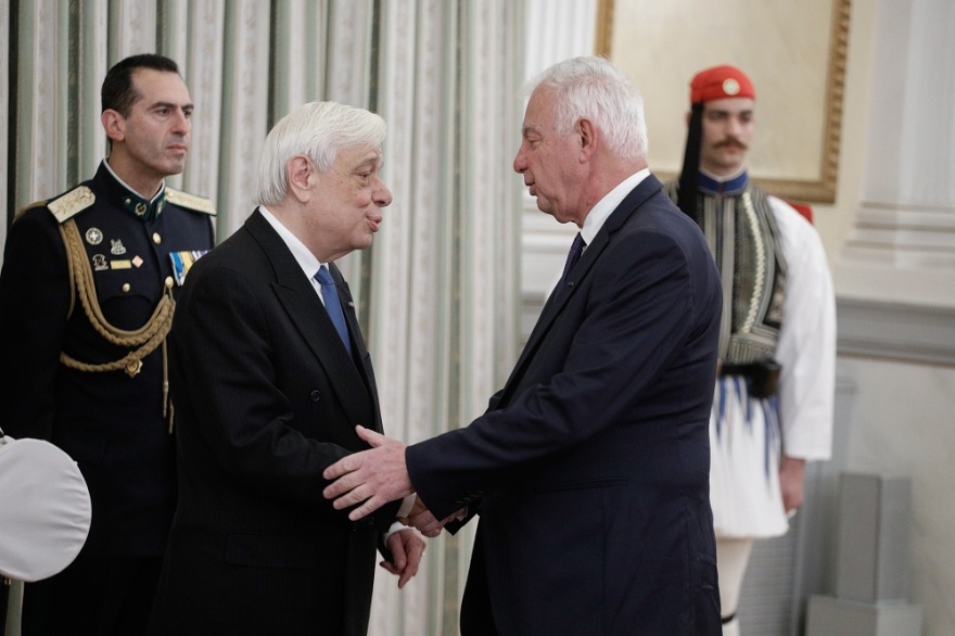 Προεδρικό Μέγαρο: Οι ευχές στον Παυλόπουλο, οι απουσίες και οι διάλογοι