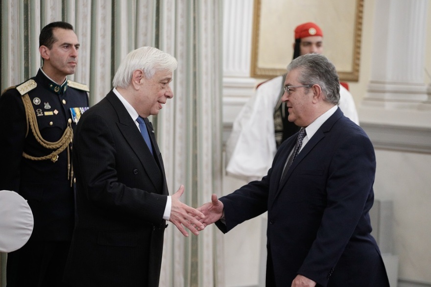 Προεδρικό Μέγαρο: Οι ευχές στον Παυλόπουλο, οι απουσίες και οι διάλογοι