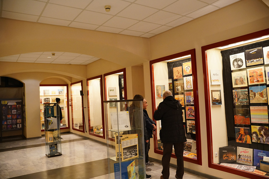 «CANVAS»: Η μεγαλύτερη έκθεση βινυλίου στο Αγρίνιο