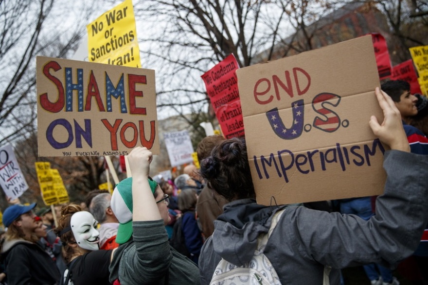 ΗΠΑ: Αντιπολεμικές διαδηλώσεις σε Ουάσινγκτον, Νέα Υόρκη και άλλες 70 πόλεις!