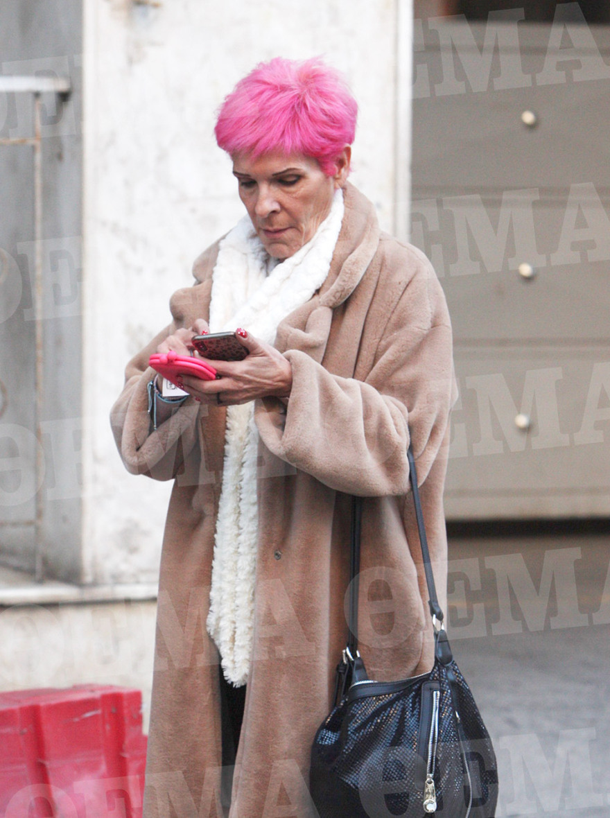 Ανδρέας Μικρούτσικος: Στο πλευρό του η Σοφία Βόσσου