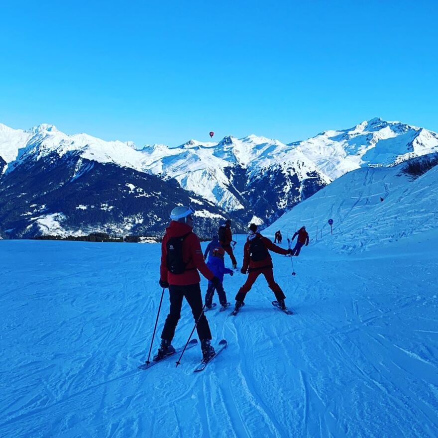  Μαριέττα Χρουσαλά & Λέων Πατίτσας: Με χιονοπέδιλα στις Γαλλικές Άλπεις καλωσόρισαν το 2020