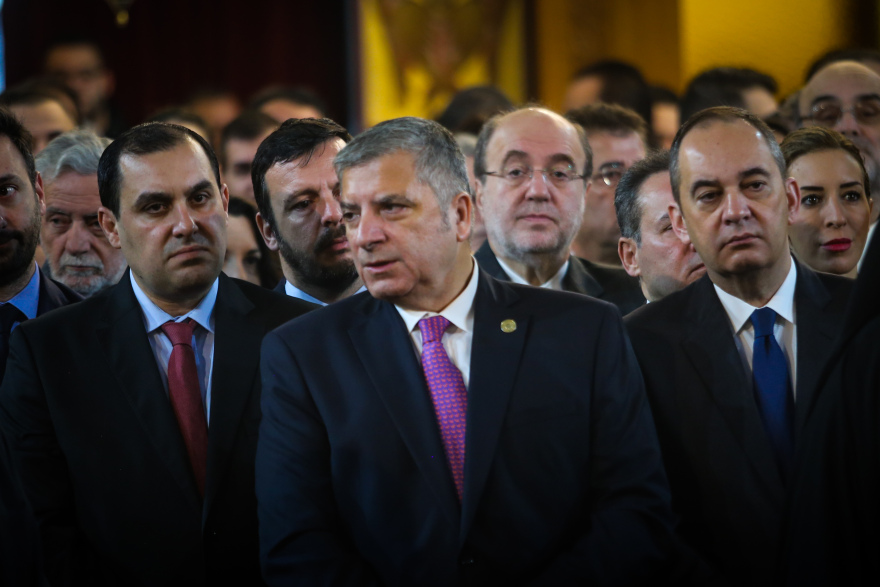 Μαρινάκης στον αγιασμό των υδάτων στον Πειραιά: «Είμαι σίγουρος ότι το 2020 θα είναι μία καλύτερη χρονιά για όλους»