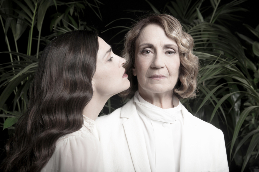 Η Θέμις Μπαζάκα στο «Ξαφνικά πέρσι το καλοκαίρι» 