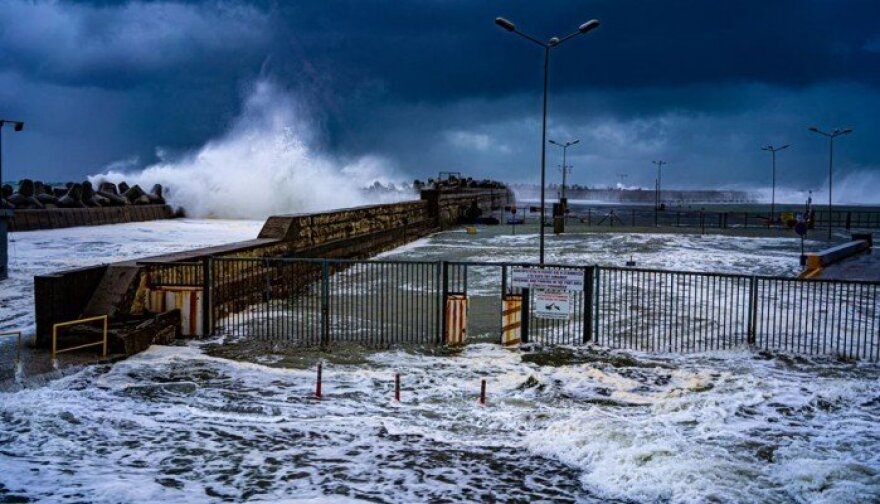 Ο «Ηφαιστίων»... σάρωσε την Κρήτη στο πέρασμά του 