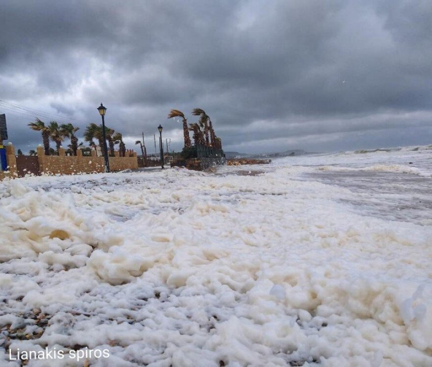 Ο «Ηφαιστίων»... σάρωσε την Κρήτη στο πέρασμά του 