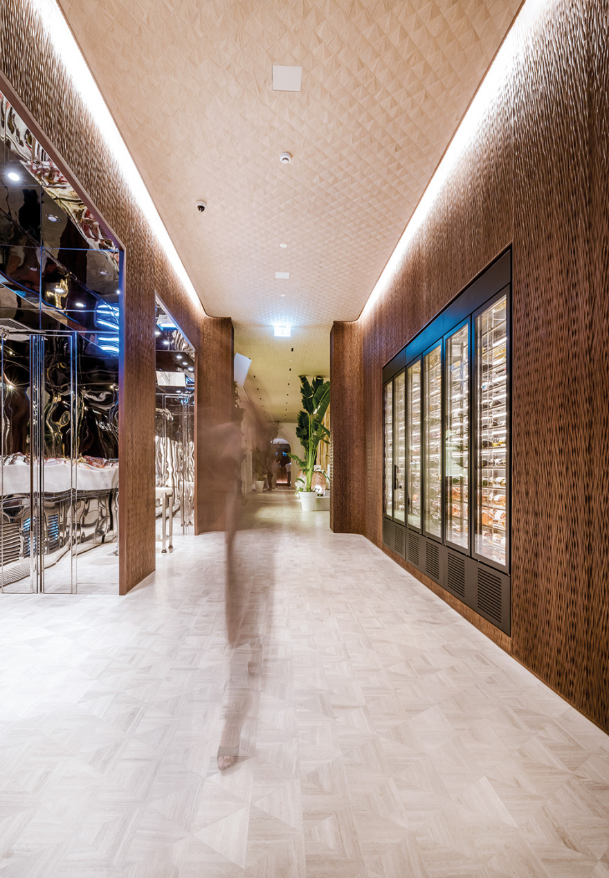 Nammos Dubai:  Η Ψαρού πήγε στα Εμιράτα