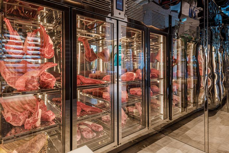 Nammos Dubai:  Η Ψαρού πήγε στα Εμιράτα