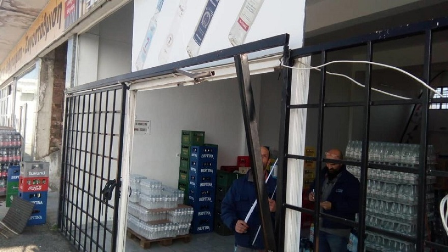 Αλεξανδρούπολη: Συνελήφθη 21χρονος που εμβόλιζε καταστήματα για να τα κλέψει