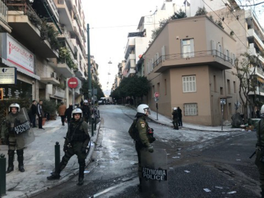 Αντιεξουσιαστές επέστρεψαν στο Κουκάκι - ΜΑΤ σε Ματρόζου και Παναιτωλίου 