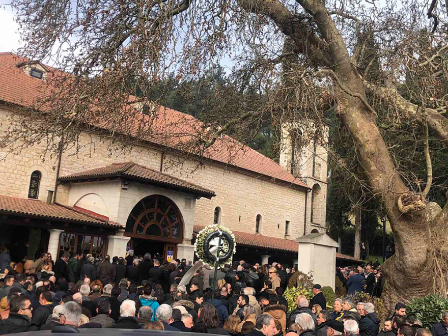 Θεόδωρος Νιτσιάκος: Πλήθος κόσμου στα Ιωάννινα για το τελευταίο αντίο 