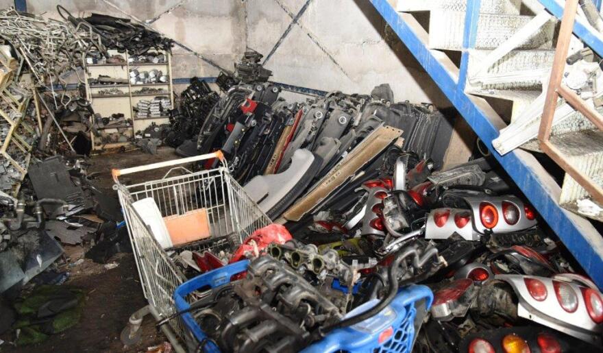 Ασπρόπυργος: 39χρονος έκλεβε αμάξια, τα αποσυναρμολογούσε και πουλούσε τα ανταλλακτικά τους 