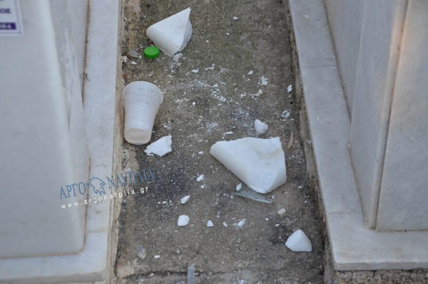 Άργος: Πρωτοφανής λεηλασία 100 μνημάτων σε νεκροταφείο!