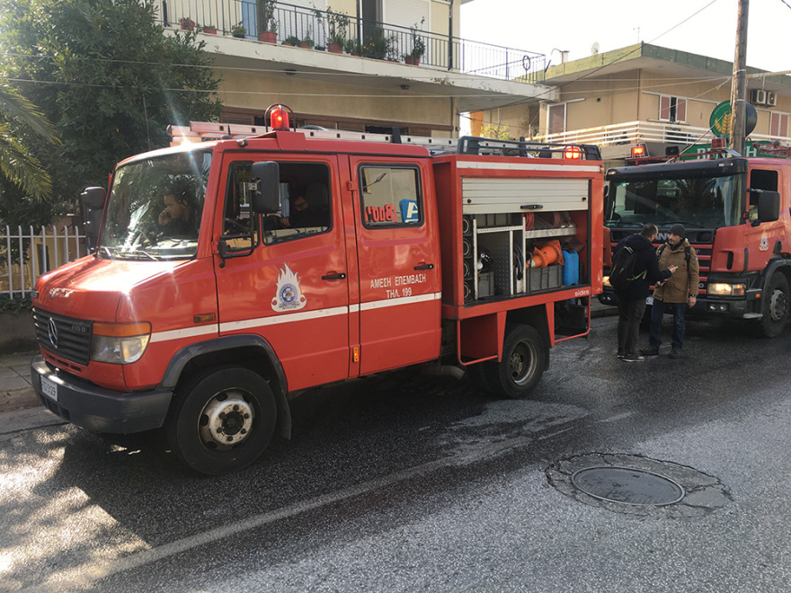 Φωτιά σε διαμέρισμα στα Μελίσσια – Απεγκλωβίστηκαν τέσσερις: «Περιμέναμε με τις πετσέτες στο στόμα»