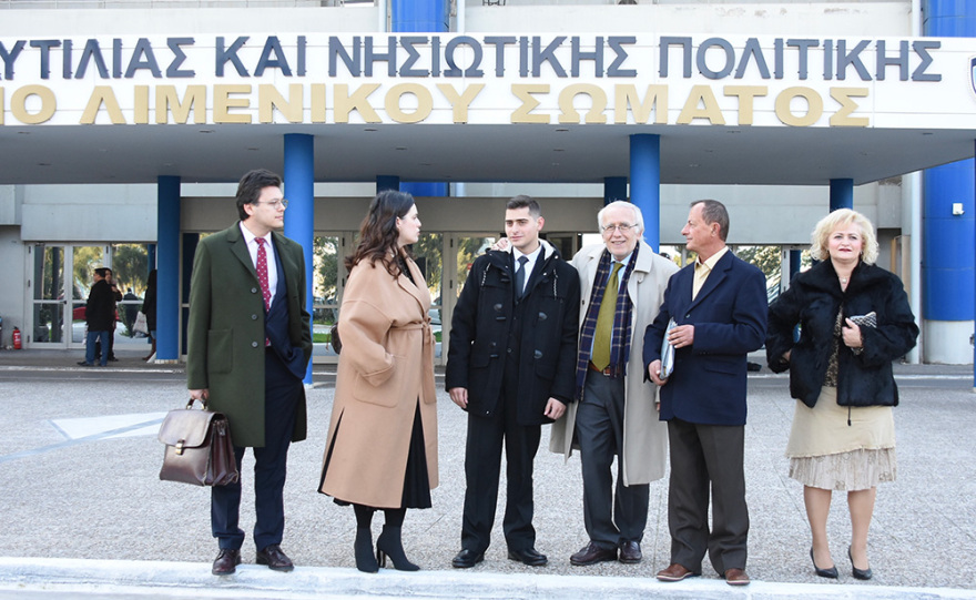 O 20χρονος Έλληνας ναυτικός για την ομηρία του: Κοιμόμασταν πάνω στα δέντρα