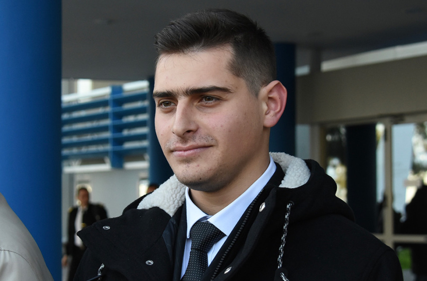 O 20χρονος Έλληνας ναυτικός για την ομηρία του: Κοιμόμασταν πάνω στα δέντρα