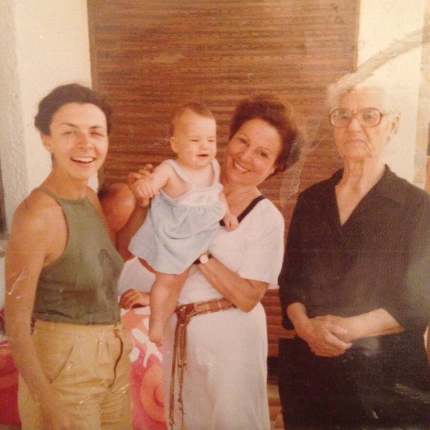 Αικατερίνη Σακελλαροπούλου: Η προτεινόμενη Πρόεδρος της Δημοκρατίας μέσα από το προφίλ της στο facebook