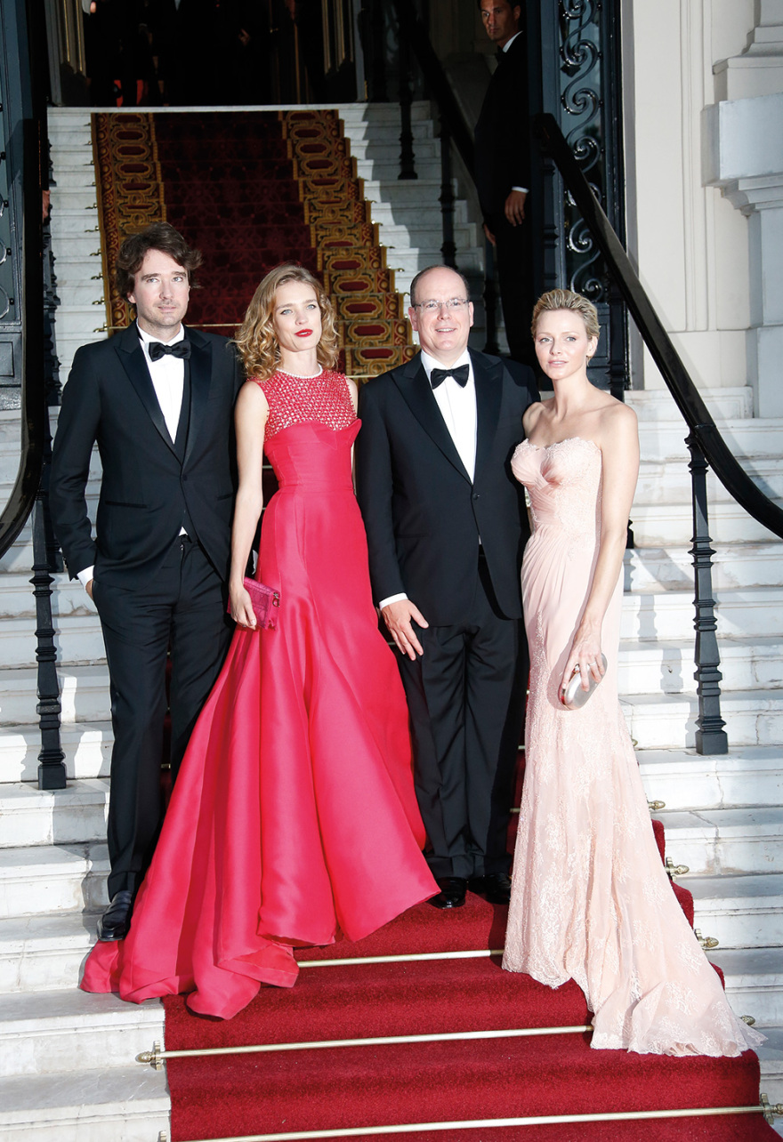 Ναταλία Βοντιάνοβα - Αντουάν Αρνό: Η Σταχτοπούτα και ο κροίσος