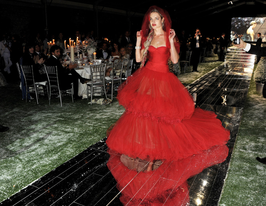 Ναταλία Βοντιάνοβα - Αντουάν Αρνό: Η Σταχτοπούτα και ο κροίσος