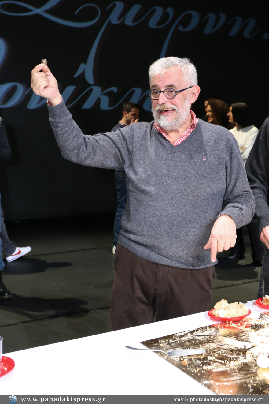 «Κι από Σμύρνη...Σαλονίκη»: Το φλουρί έπεσε σε όλους!