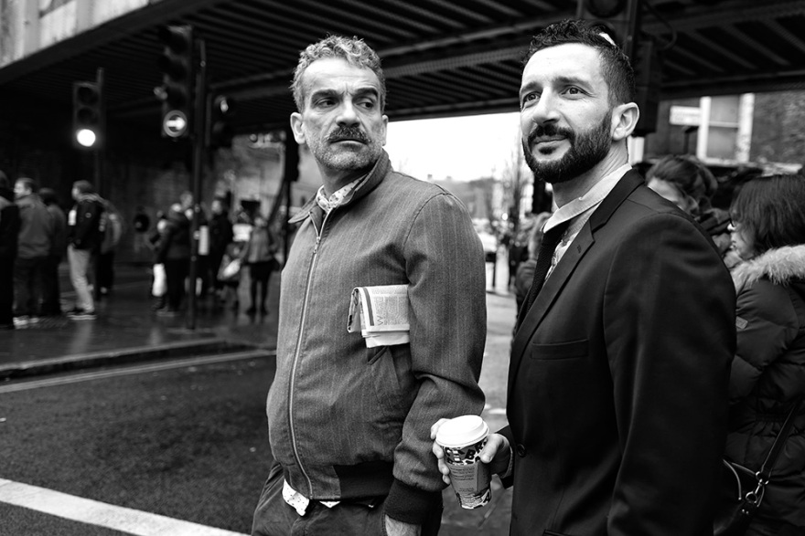 Μια παρτίδα τάβλι στην αυλή του ιστορικού Elysée