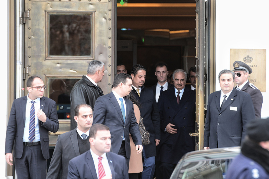 Χαφτάρ - Δένδιας: Συζήτησαν για 90 λεπτά στο υπ. Εξωτερικών - To παρασκήνιο της επίσκεψης στην Αθήνα