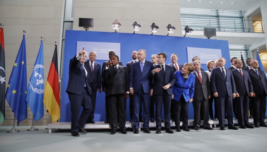 Διάσκεψη για τη Λιβύη - Tα ευτράπελα: Η Μέρκελ τρώει τα νύχια της και ψάχνει τον Πούτιν