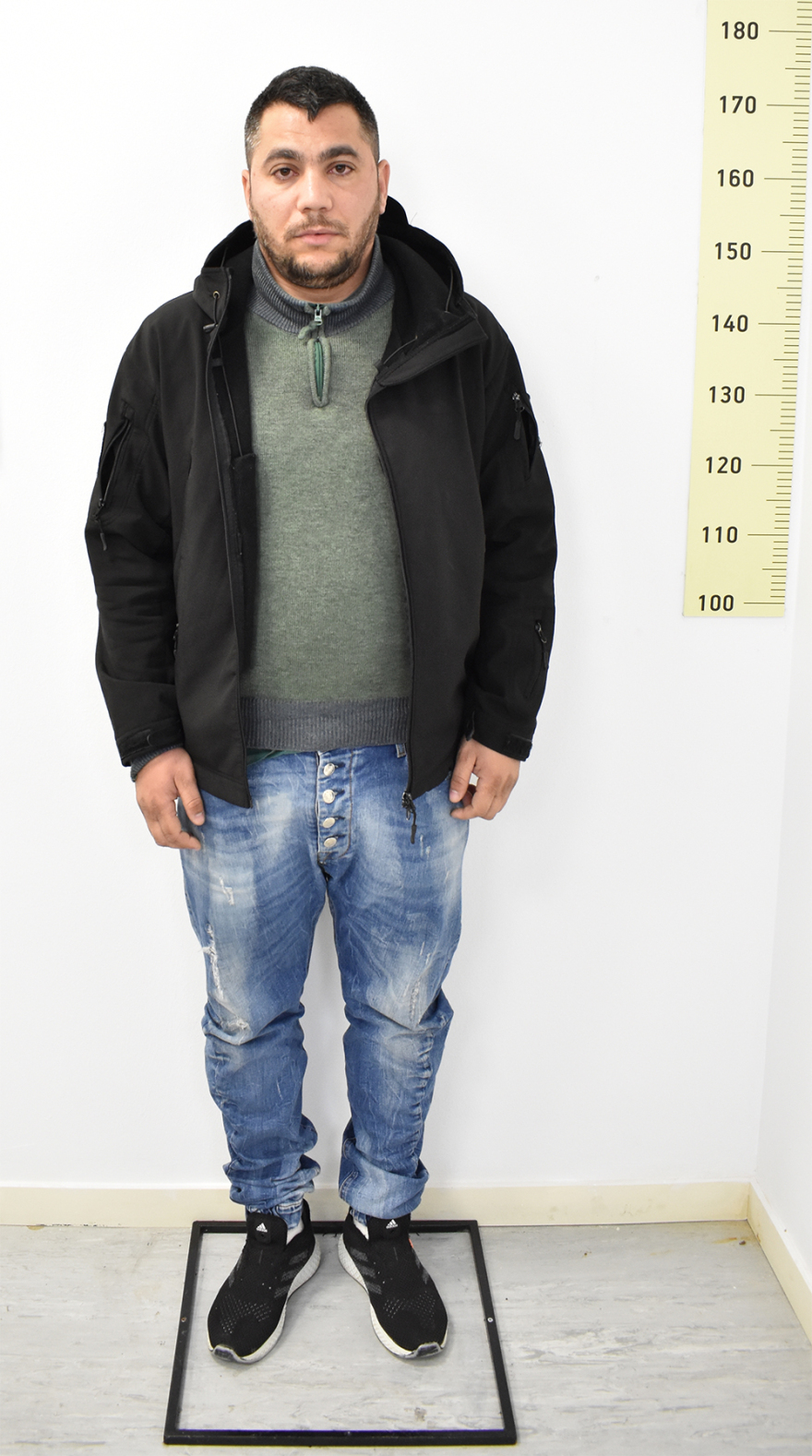 Αυτοί είναι οι επτά ληστές που έστηναν ενέδρες σε πολίτες που είχαν πάρει χρήματα από τράπεζες - Δείτε βίντεο 