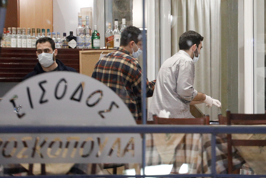 Διπλή δολοφονία στη Βάρη: Καταζητούμενοι της Ιντερπόλ τα θύματα - Τι ψάχνουν οι αστυνομικοί