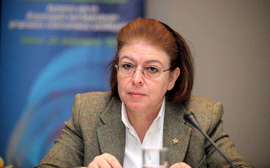 Πνευματικά δικαιώματα: Η Μενδώνη καθησυχάζει, οι δημιουργοί απαιτούν άμεση λύση