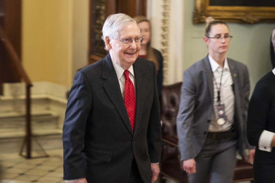 Ξεκίνησε η δίκη Τραμπ: «Αβάσιμη υπόθεση» λένε οι συνήγοροι - «Συντριπτικές οι αποδείξεις» αναφέρουν οι κατήγοροι