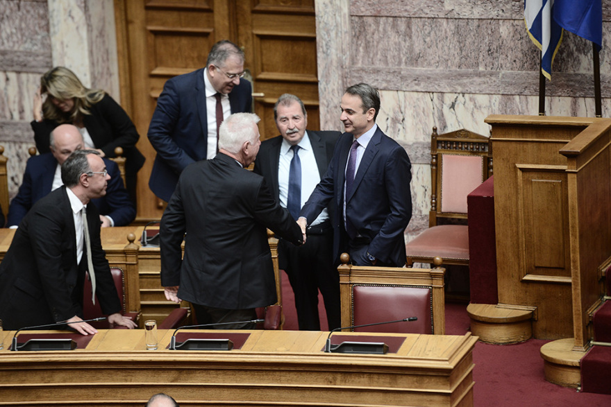 Η Κατερίνα Σακελλαροπούλου πρώτη γυναίκα Πρόεδρος της Δημοκρατίας με 261 ψήφους