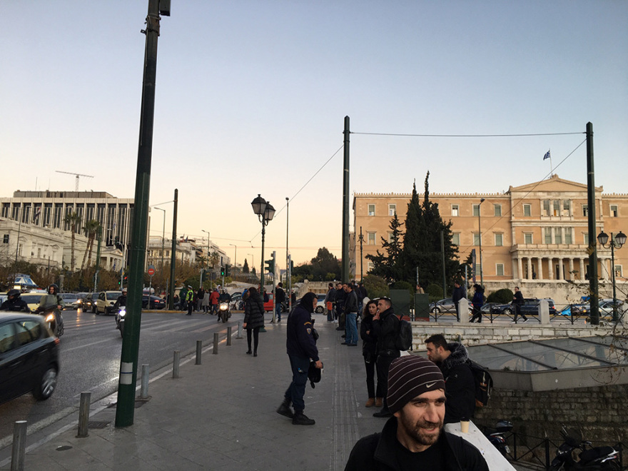 Συνάντηση «Βig 4»: «Χαμός» από δημοσιογράφους και κάμερες έξω από το ξενοδοχείο 