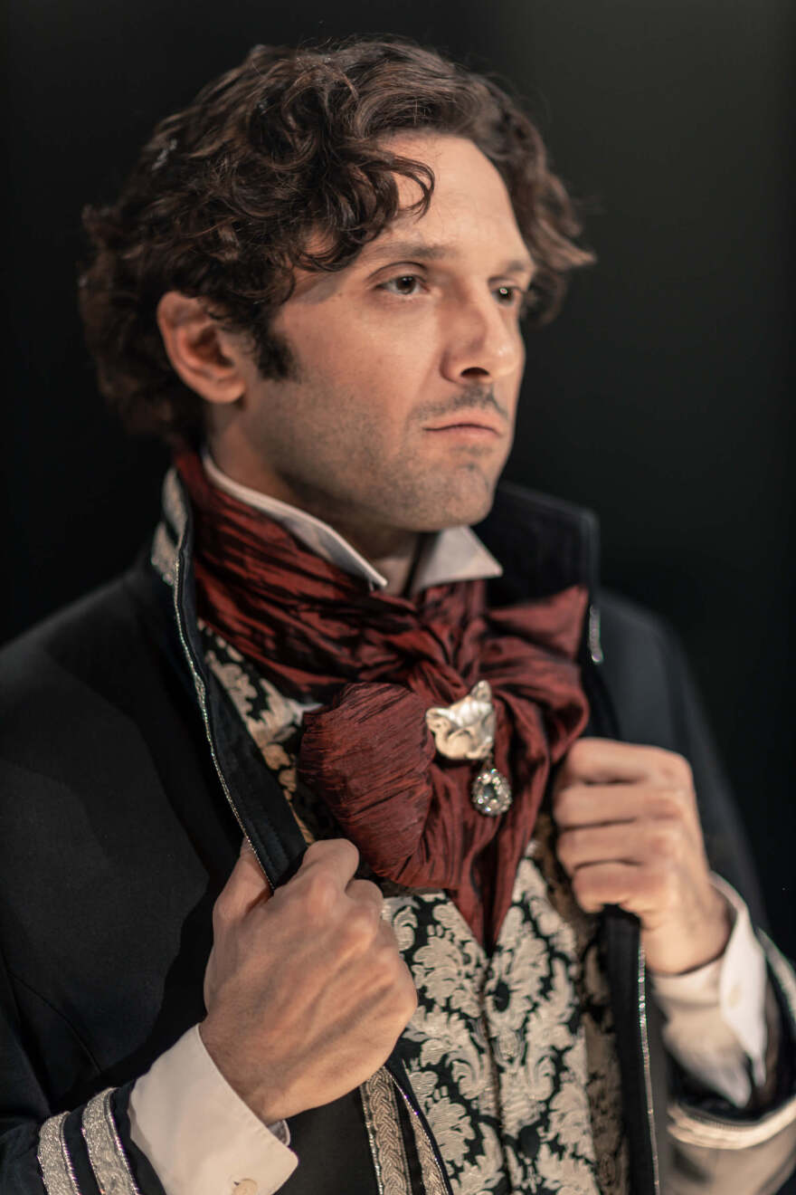 «Περηφάνια και προκατάληψη»: Πρεμιέρα στο θέατρο «Αλκυονίς», τη νύχτα των ερωτευμένων