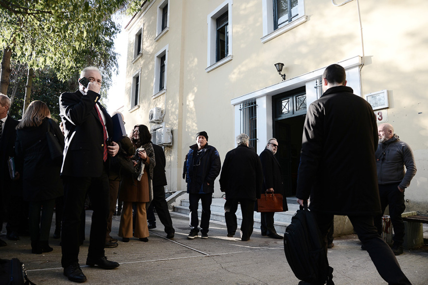 Ξεκινά η δίκη για την τραγωδία στη Μάνδρα: Στο εδώλιο Δούρου, πρώην δήμαρχοι και πολεοδόμοι