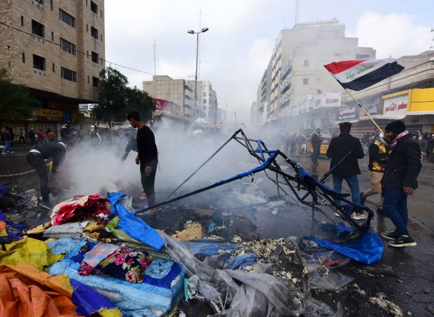 Ιράκ: Τέσσερις νεκροί σε βίαιες συγκρούσεις διαδηλωτών με τις δυνάμεις ασφαλείας