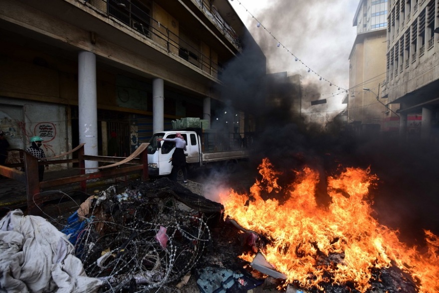 Ιράκ: Τέσσερις νεκροί σε βίαιες συγκρούσεις διαδηλωτών με τις δυνάμεις ασφαλείας