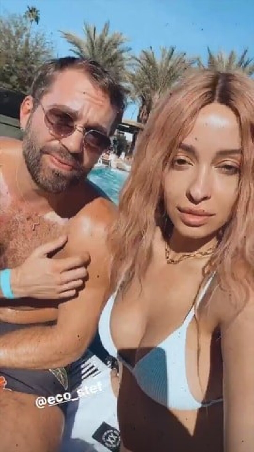 Ελένη Φουρέιρα: Έβαλε το λευκό μπικίνι της και πήγε για μπάνιο 