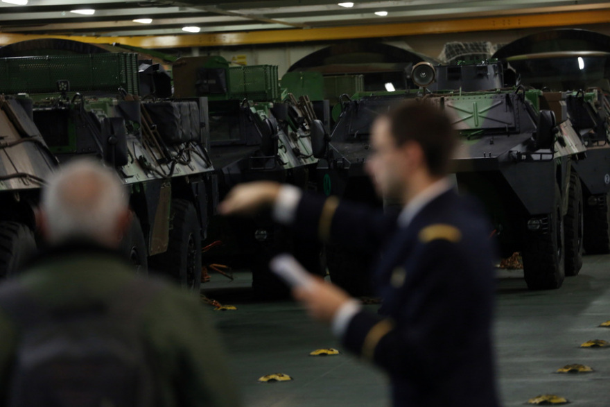 Στον Πειραιά το γαλλικό ελικοπτεροφόρο «Dixmude» - Δείτε εικόνες