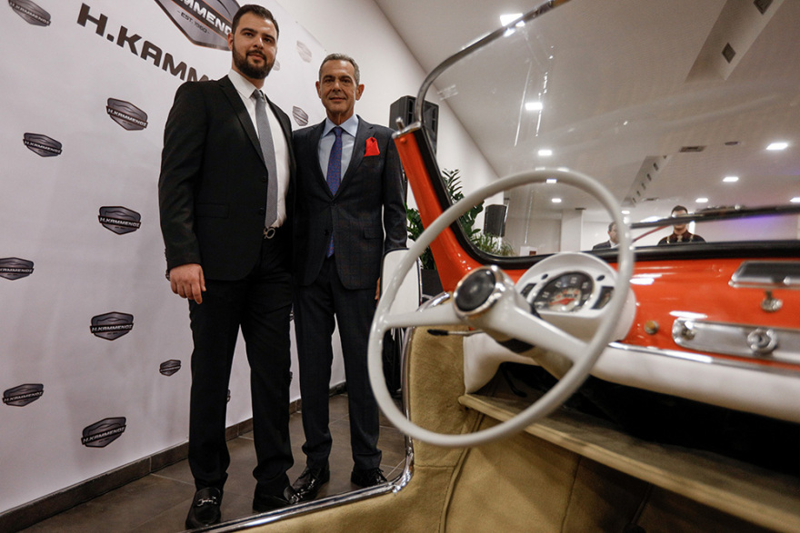 «Πρεμιέρα» Καμμένου ως ντίλερ... αυτοκινήτων - Ποιοι έδωσαν το «παρών»