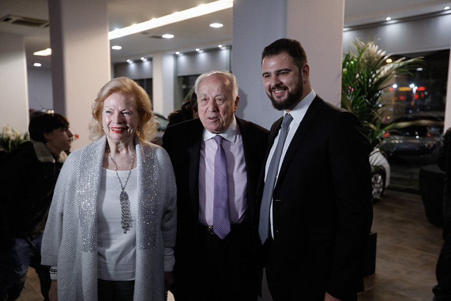 «Πρεμιέρα» Καμμένου ως ντίλερ... αυτοκινήτων - Ποιοι έδωσαν το «παρών»