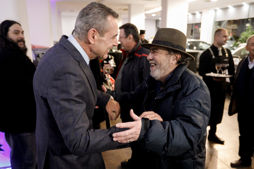 «Πρεμιέρα» Καμμένου ως ντίλερ... αυτοκινήτων - Ποιοι έδωσαν το «παρών»