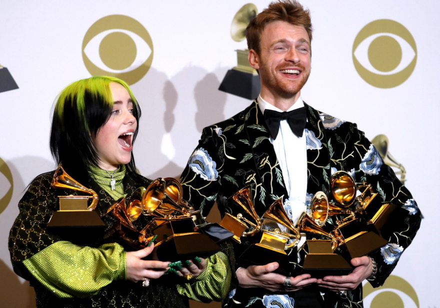 Βραβεία Grammy 2020: Το 18χρονο φαινόμενο Billie Eilish, η συγκίνηση για τον Κόμπι Μπράιαντ, οι νικητές και το κόκκινο χαλί