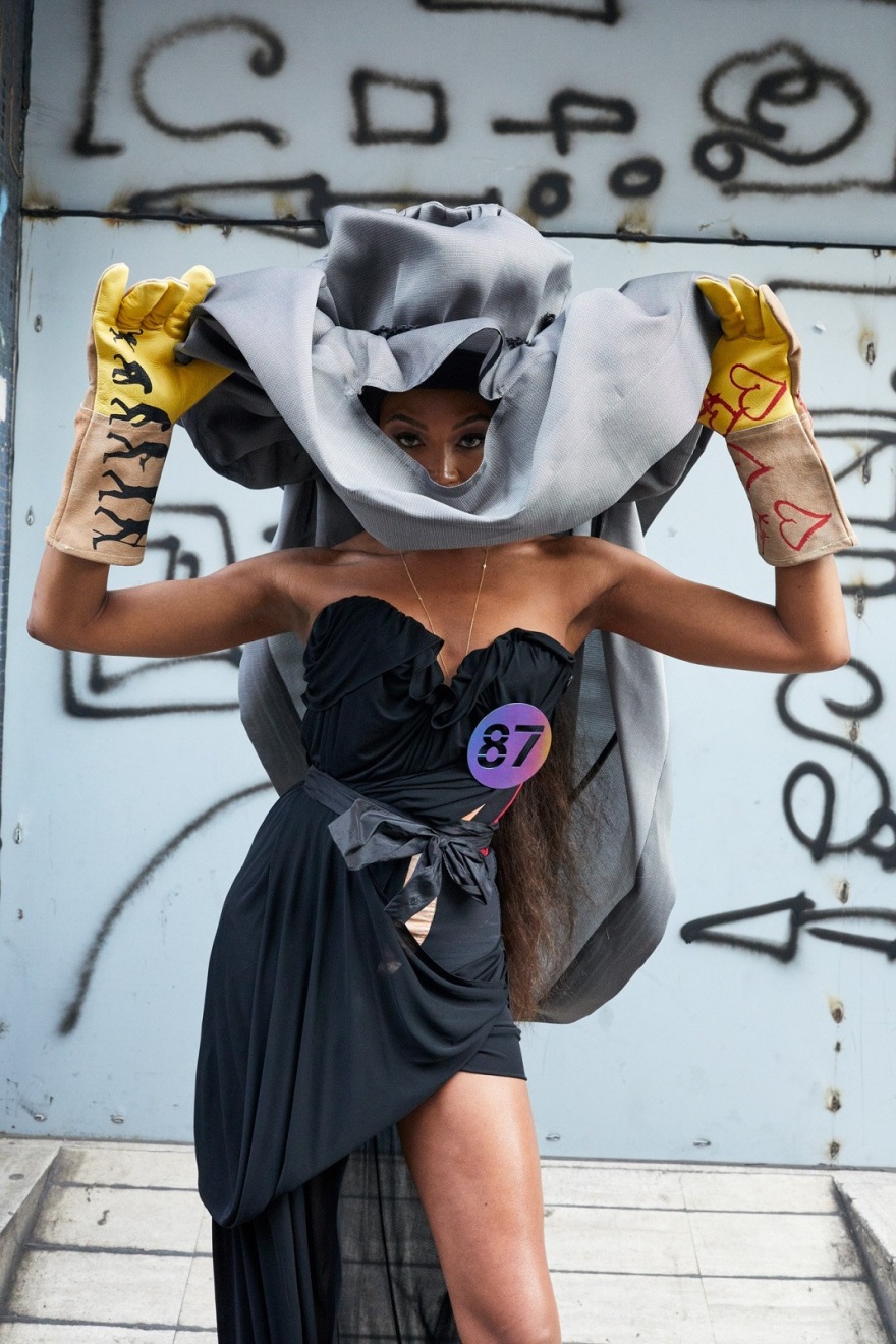 Ναόμι Κάμπελ: Η «μαύρη γαζέλα» της μόδας φωτογραφίζεται ολόγυμνη στα 49 της