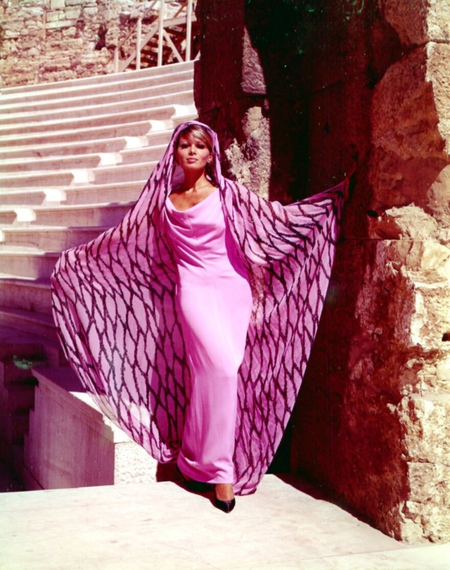 Πέθανε ο σπουδαίος Έλληνας σχεδιαστής μόδας Γιάννης Τσεκλένης