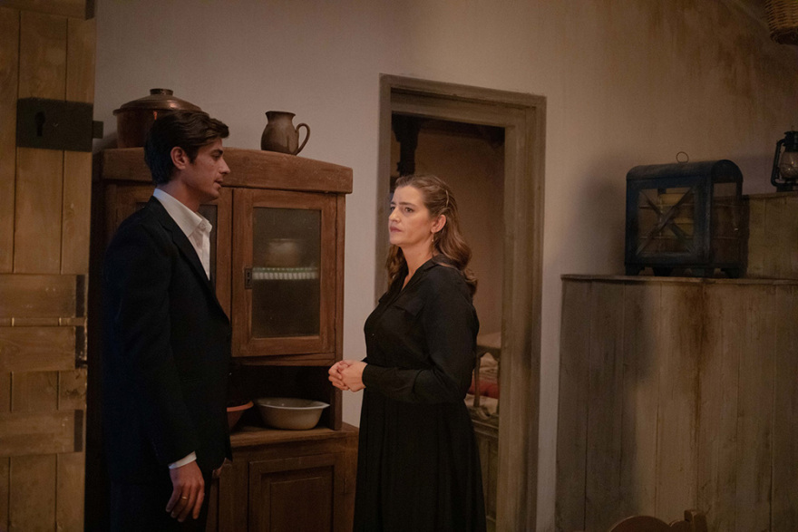 «Άγριες Μέλισσες» Spoiler Alert: To κυνήγι της μάντισσας, ένας γάμος και μια εγκυμοσύνη