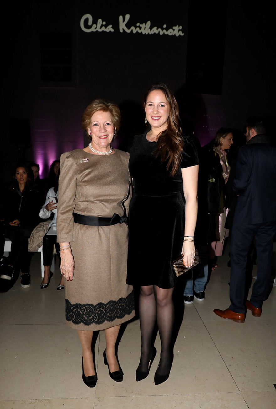 Φωτογραφίες: Η επίδειξη μόδας της Σίλιας Κριθαριώτη στο Βρετανικό Μουσείο 