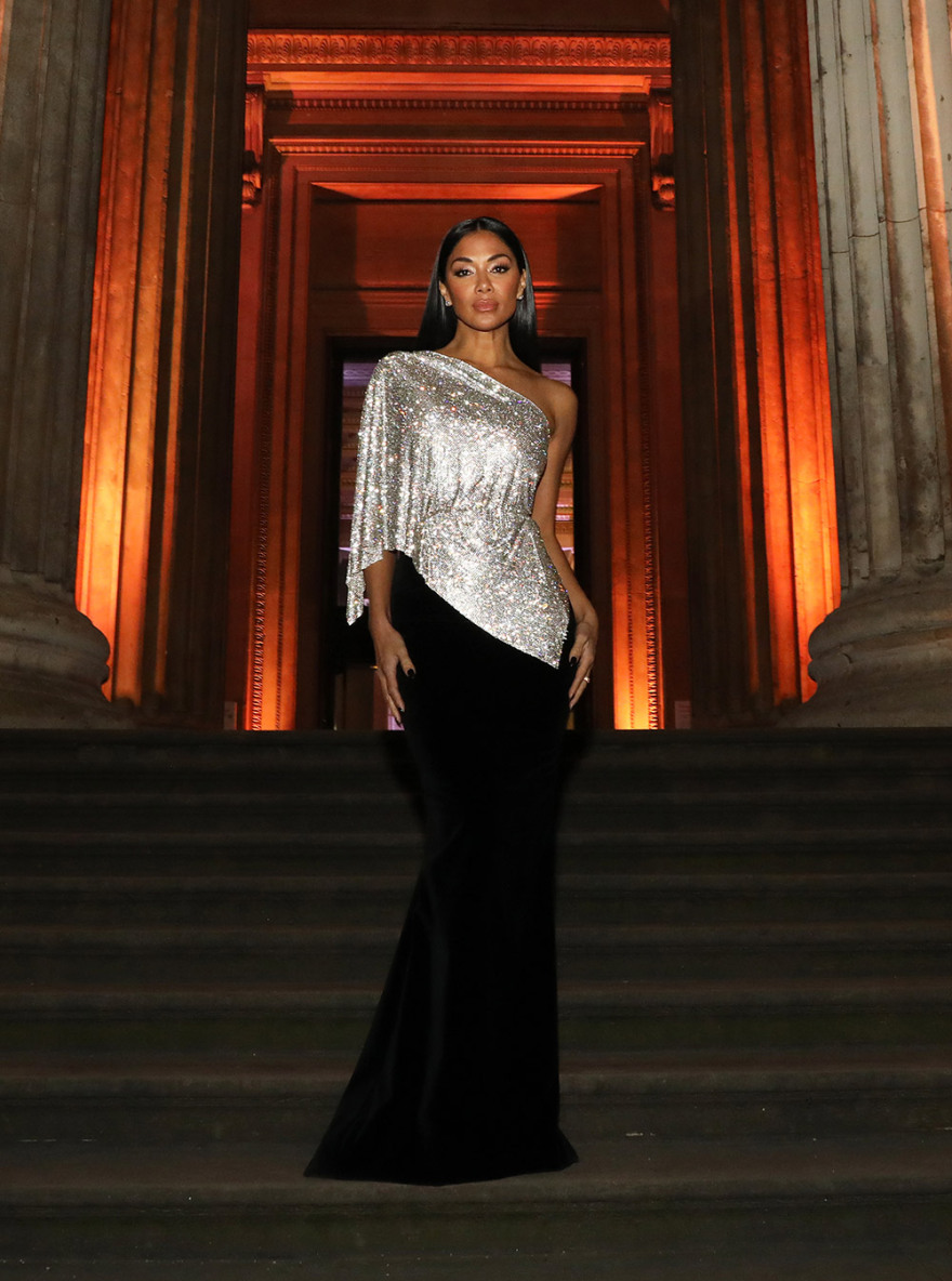 Φωτογραφίες: Η επίδειξη μόδας της Σίλιας Κριθαριώτη στο Βρετανικό Μουσείο 