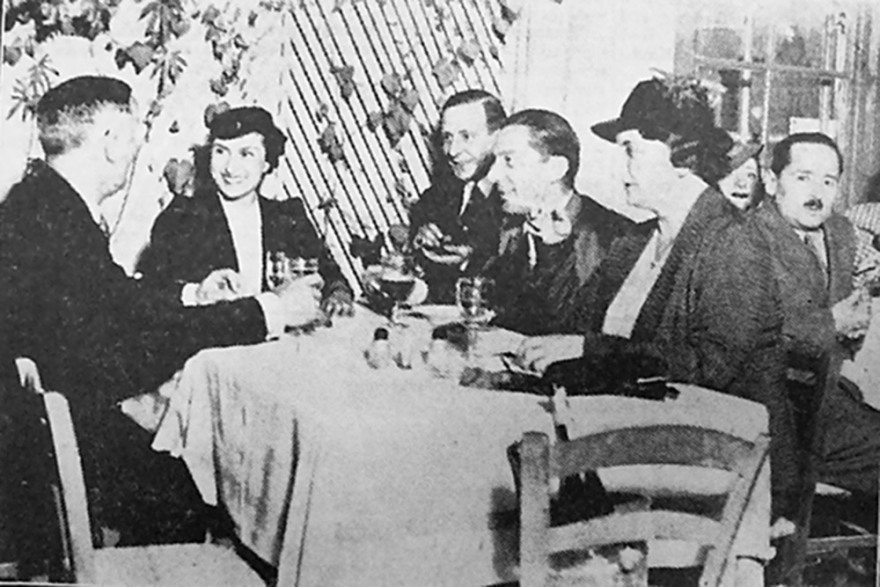 Ανιό α λα παριζιέν... (σε μια κοσμική συνοικιακή ταβέρνα)